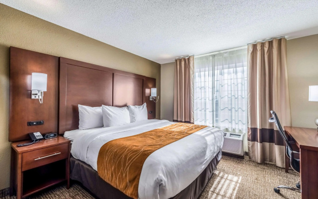 Comfort Inn & Suites Dayton North