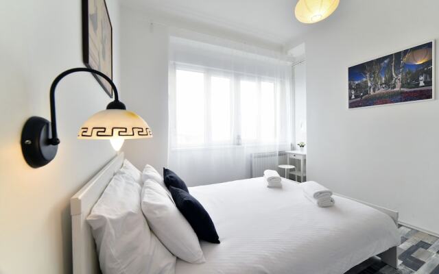 Sunny Apartment