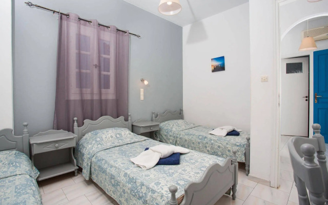 Zoumis Residence
