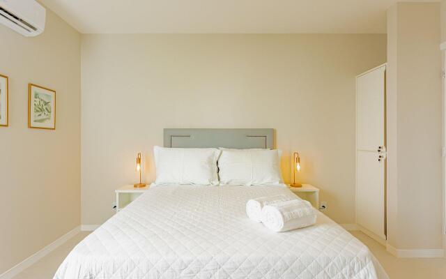 VT05 Maravilhoso Quarto e Sala a 300m da Praia