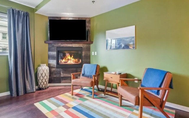 Violet Suites PDX