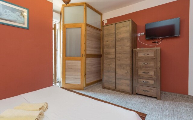 Amazing Home in Vir With 9 Bedrooms, Wifi and Outdoor Swimming Pool