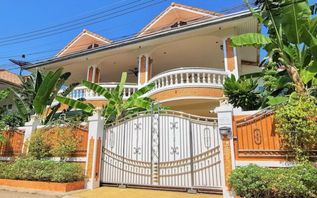 Land34 Pool Villa Pattaya - 6 Bedrooms