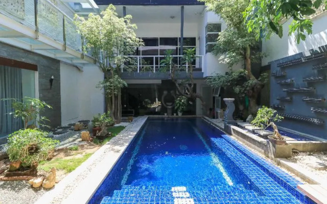 Kubu Kalih Residence By Zuzu