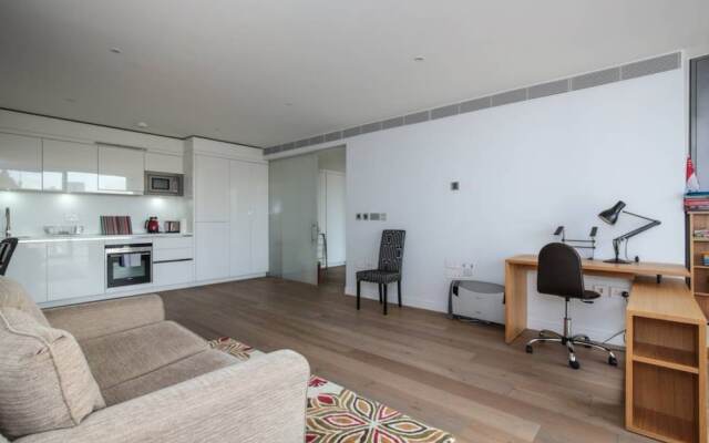 Modern 1 Bed in the Perfect Location- Very Central