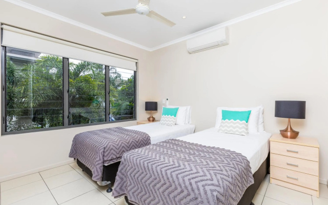 Sea Point On Trinity Beach – Guest Rooms – Cairns