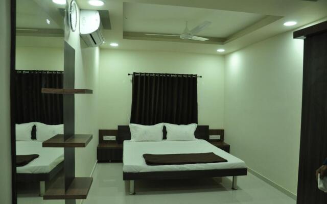 Shivdhara Hotel & Residence
