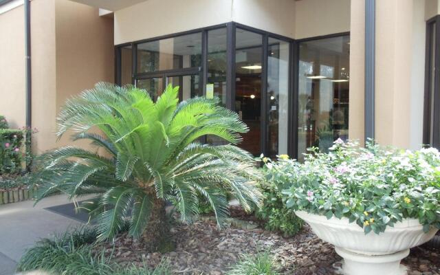 Quality Inn & Suites Pensacola Bayview