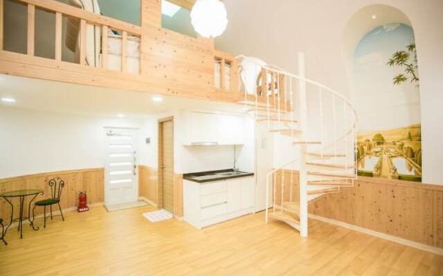 Geumsan Forest White Castle Pension