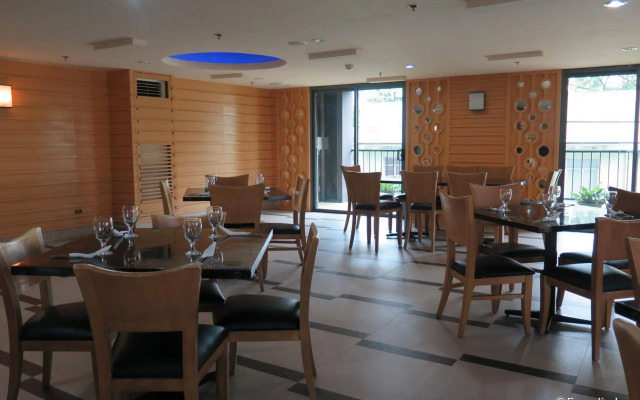 City Suites Ramos Tower