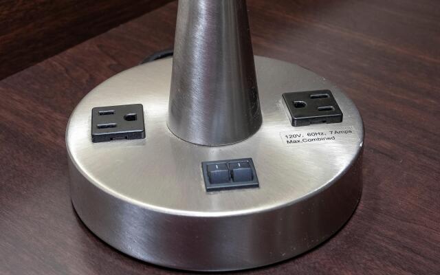 Travelodge by Wyndham Peoria