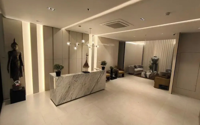 Sathorn 111