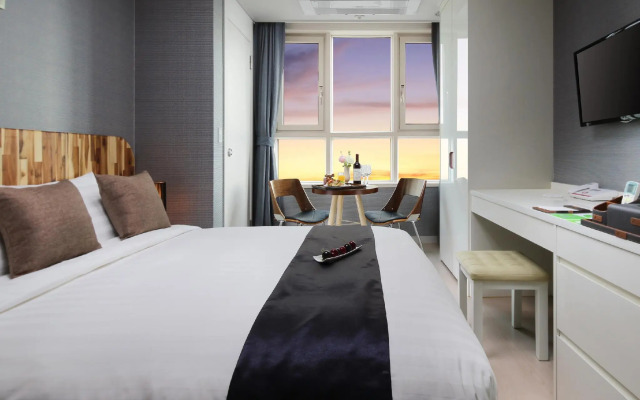 Shinchon Ever8 Serviced Residence