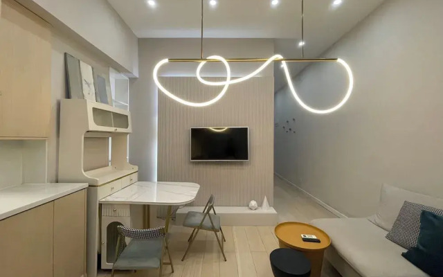 Book and Bed-Jingan Temple