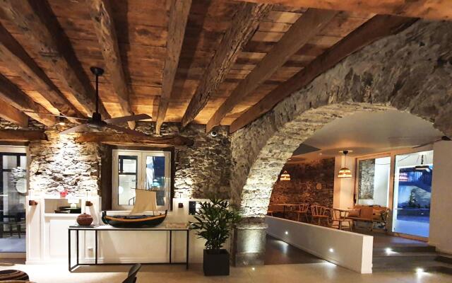 Pestana Fisherman Village