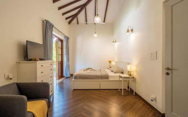 ELIVAAS  Lumin 4 BHK with Pool in Arpora