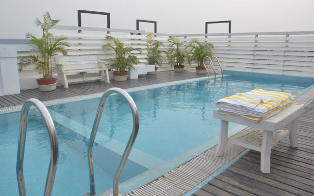 Airport City Hotel