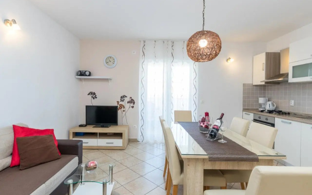 Apartment Dora