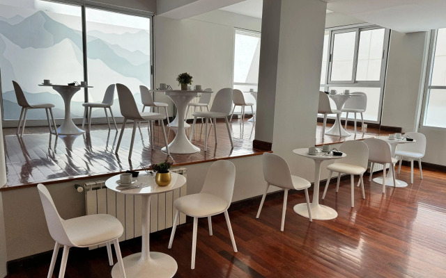 Roomie Salta by DOT Suites
