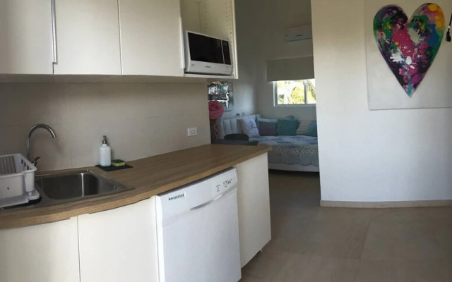 New Fantastic Apartment near Palm Beach