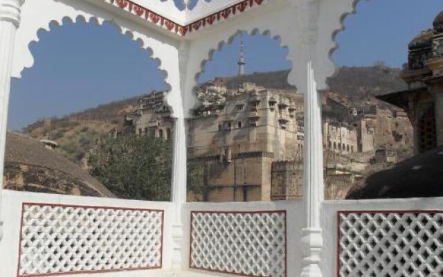 Hotel Haveli Taragarh Palace