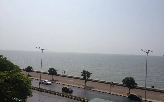 Sea Green South Hotel
