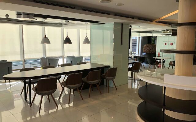 CHECK inn SELECT Hualien LinSen