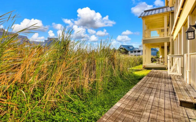 Coastal Hideaway 230 BE