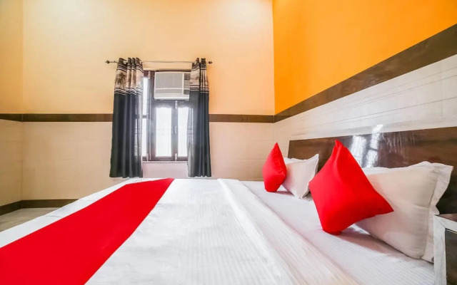 Muni ji Restaurant & Hotel by OYO Rooms