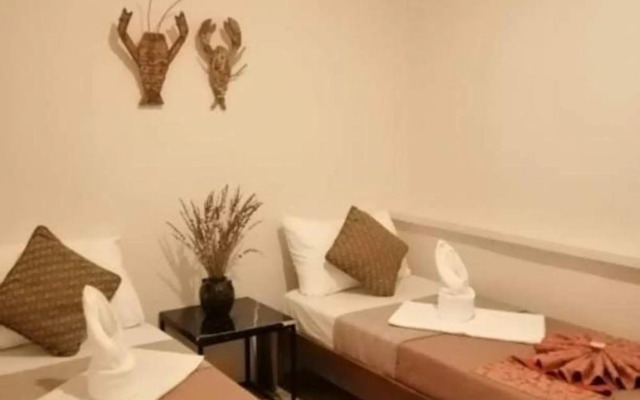 Airport Hostel