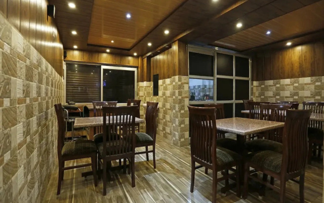 Holiday Inn Guest House