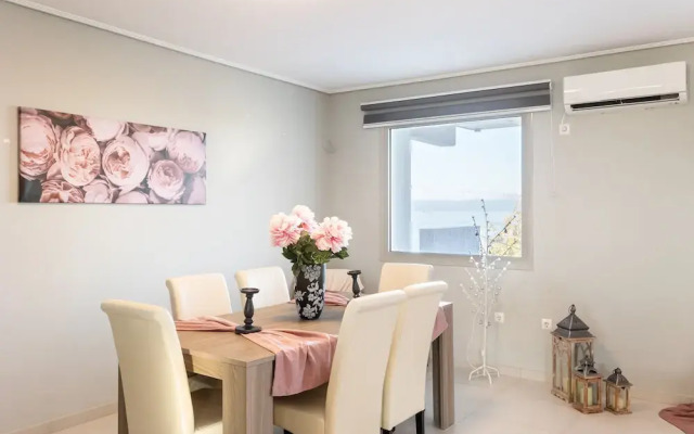 Beachfront Artemida Retreat - Peony Seabreeze Gem