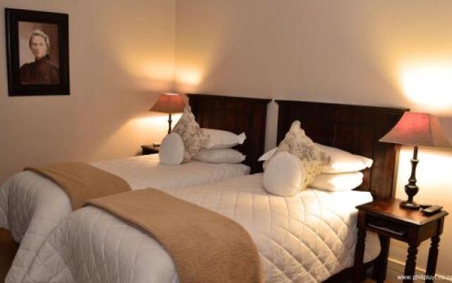 Olive Hill Country Lodge