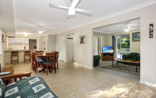 Four Bedroom Quality Townhouse