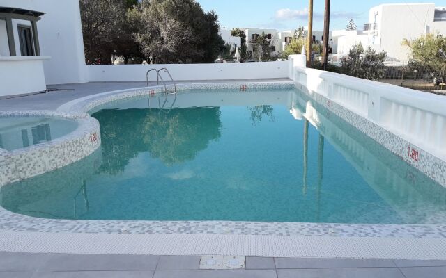 Melidron Hotel & Suites