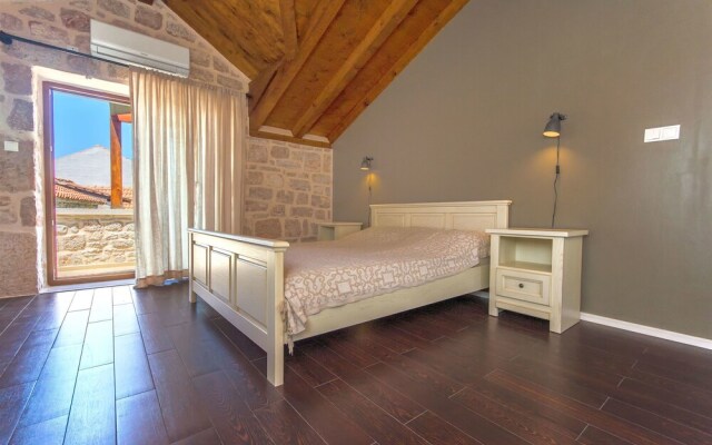 House Stone House Island Prvic