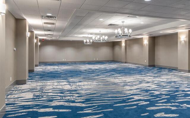 DoubleTree by Hilton New Bern Riverfront