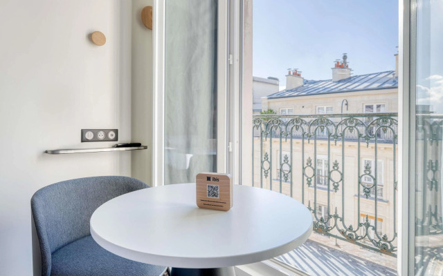 ibis Paris Père Lachaise