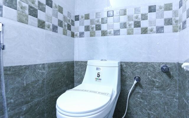 Treebo Trend Dwaraka Grand