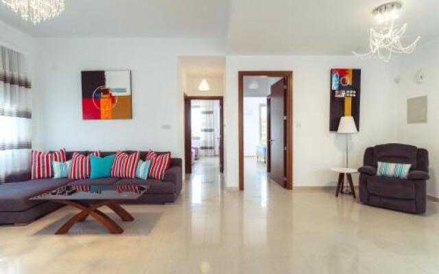 Oniros 2 Villa