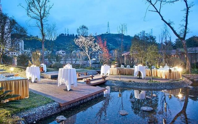 Poli Hot Spring International Hotel - Gu