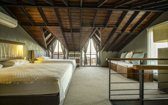 The Green Goose Hotel