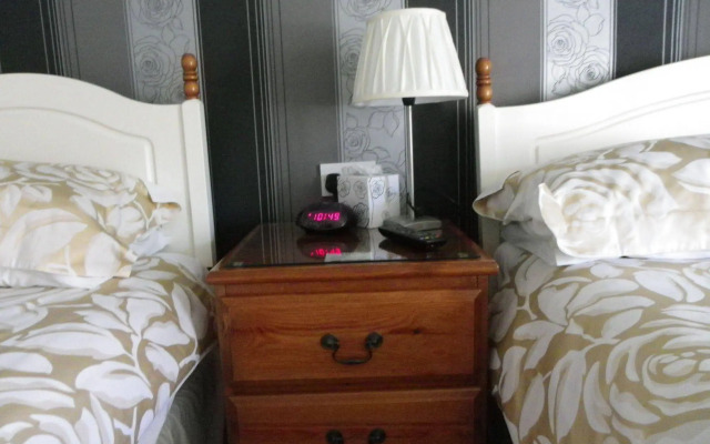 Maison Dieu Guest House