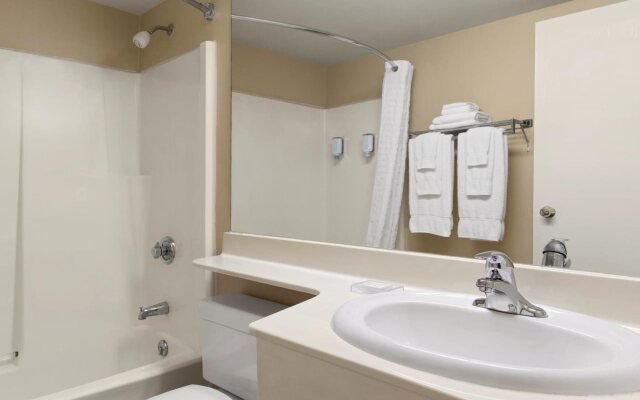 Travelodge Suites by Wyndham New Glasgow