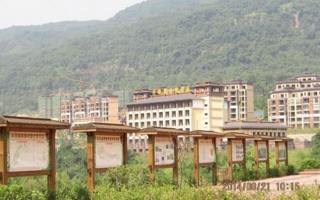 Danxia Valley Inn