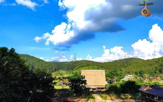 To Chim Ri Homestay Mang Đen