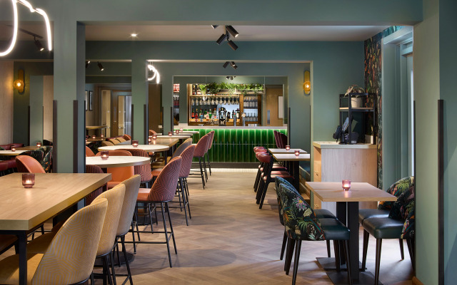 Premier Inn Oldham Central