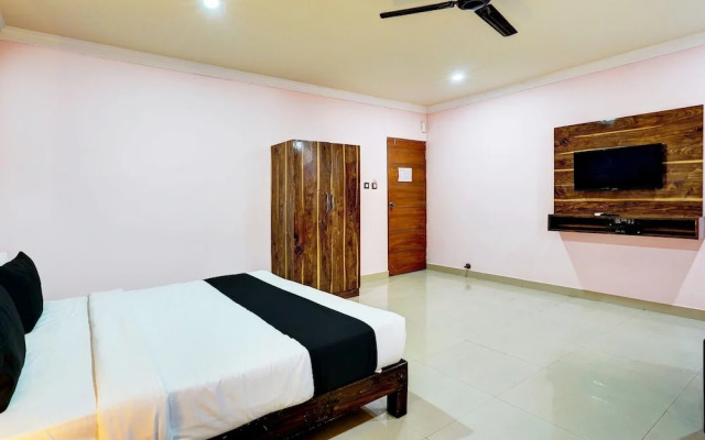 Stylish Stays at MG Road Near Commercial Street
