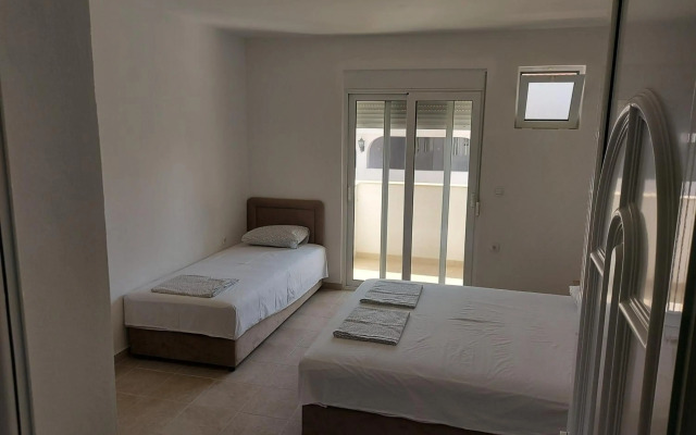 Ulcin Relax Apartments & Rooms