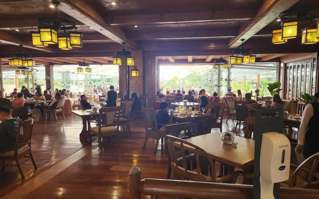 Camp john hay forest lodge
